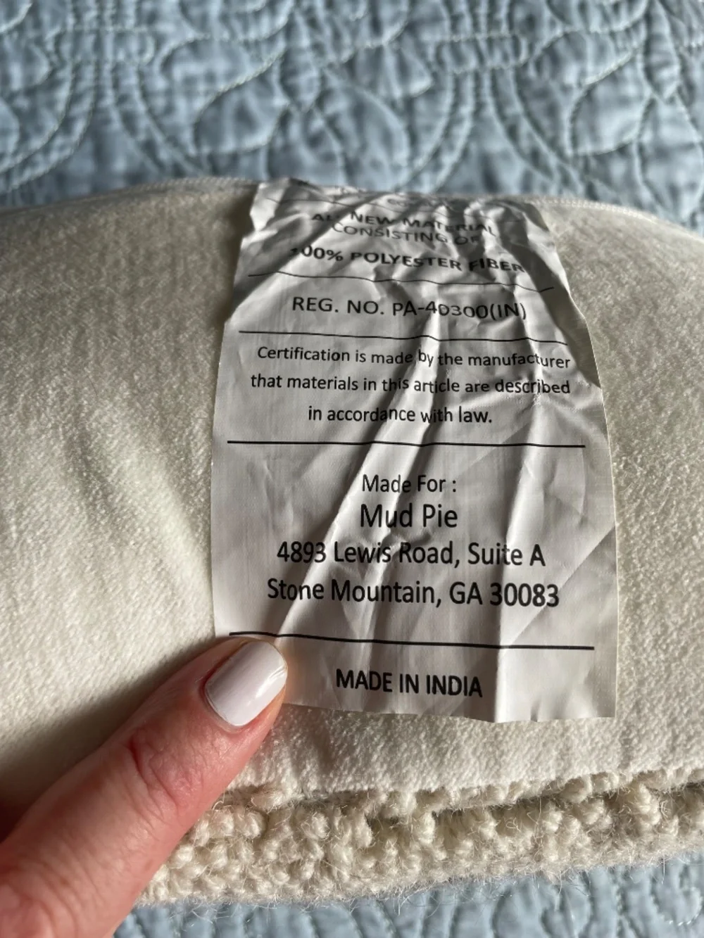 Mr&Mrs hooked pillow